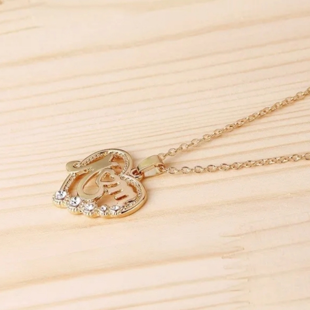 Gold Heart 'Mom' Pendant Necklace - Picture 5 of 6